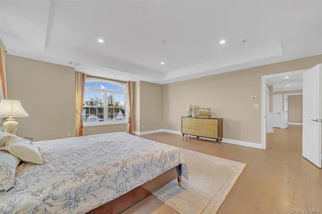 $1,488,000 | 76 Northern Parkway West, Plainview, NY 11803