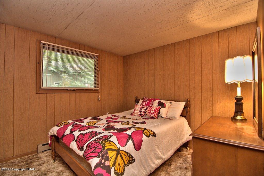 5534 Fox Run Road Pocono Pines, PA 18350 - Photo 8 of 14 Bedroom 1