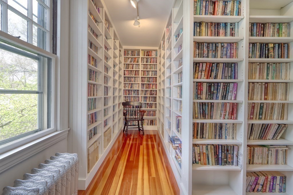 69 Naples Road Brookline, MA 02446 - Photo 15 of 29