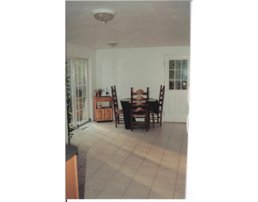 35 Bay Road Easton, MA 02356 - Photo 3 of 16 Gallery Image 3