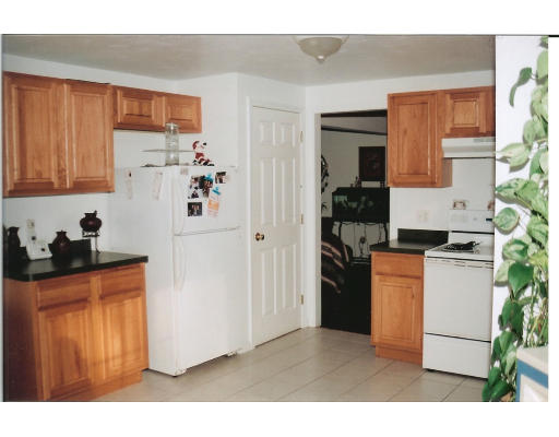 35 Bay Road Easton, MA 02356 - Photo 5 of 16 Gallery Image 5