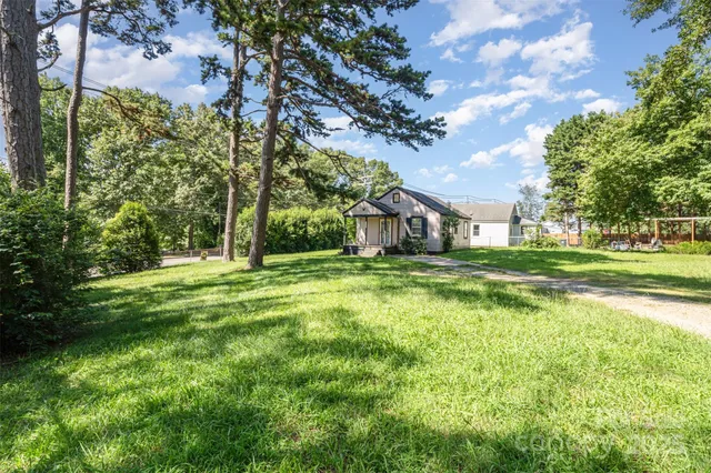 $135,000 | 202 Hovis Road, Stanley, NC 28164