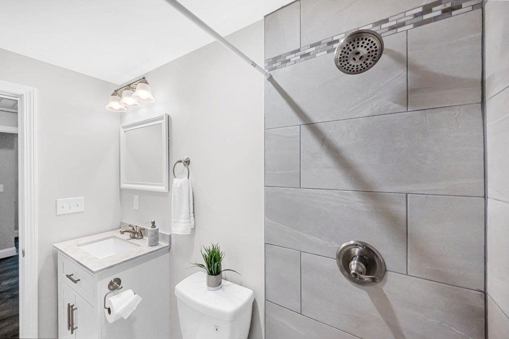 70 Kirk Drive Springfield, MA 01109 - Photo 16 of 28 Gallery Image 16