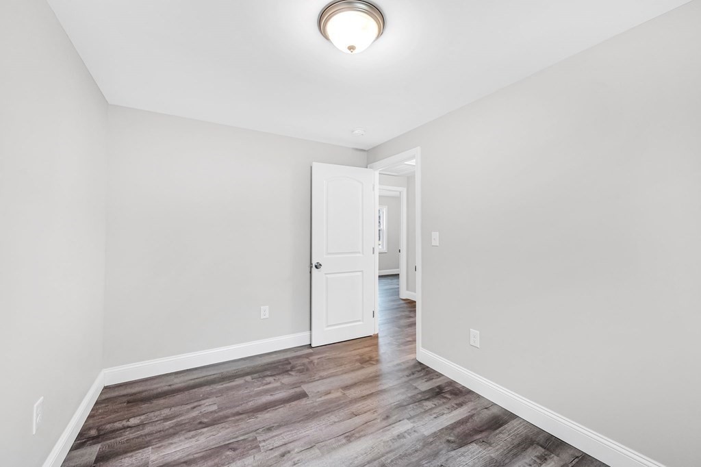 70 Kirk Drive Springfield, MA 01109 - Photo 24 of 28 Gallery Image 24