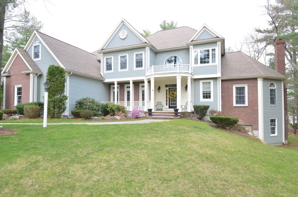 39 High Ridge Circle Franklin, MA 02038 - Photo 1 of 28 Gallery Image 1