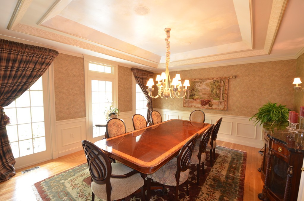 39 High Ridge Circle Franklin, MA 02038 - Photo 4 of 28 Gallery Image 4