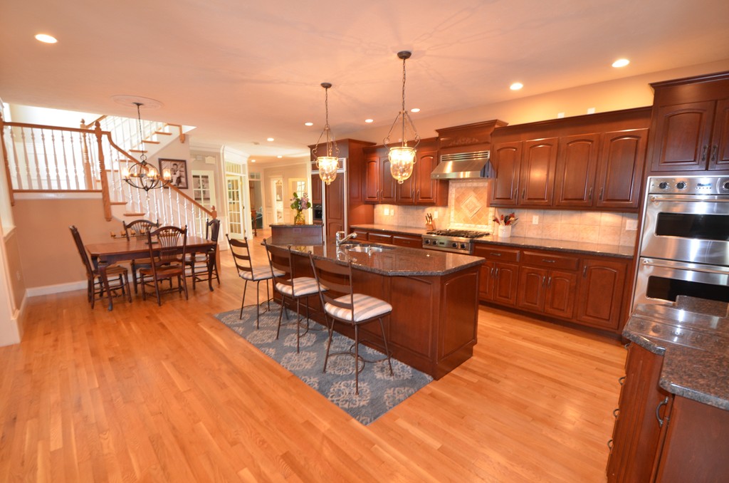 39 High Ridge Circle Franklin, MA 02038 - Photo 8 of 28 Gallery Image 8