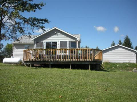 10633 South State Road Morrice, MI 48857 - Photo 12 of 17 20247720-11.JPG