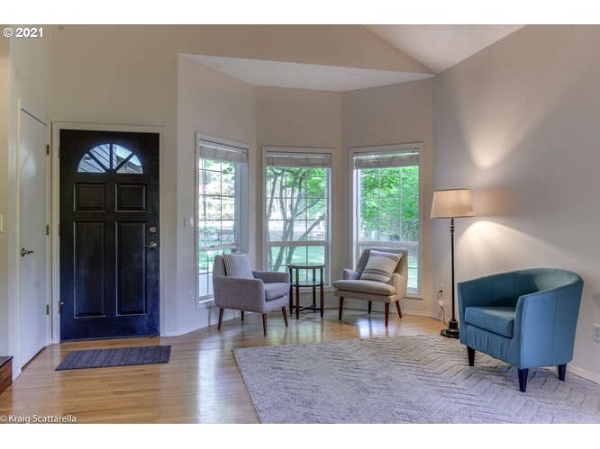 3817 Southwest Pasadena Street Portland, OR 97219 - Photo 3 of 32 Gallery Image 3