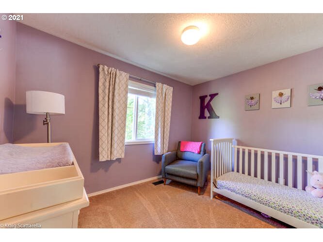 3817 Southwest Pasadena Street Portland, OR 97219 - Photo 24 of 32 Gallery Image 24