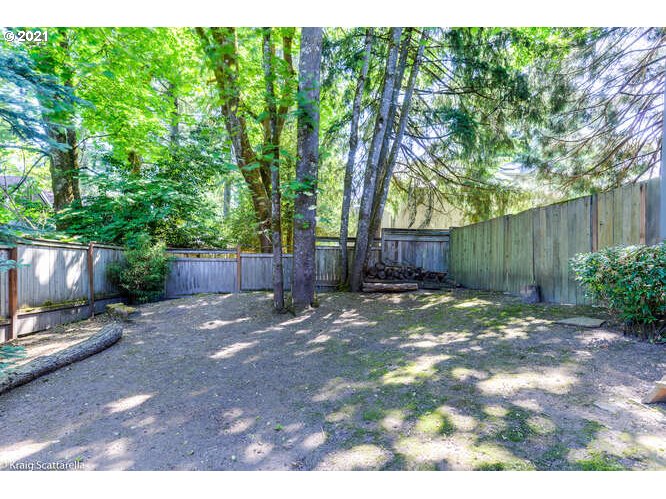 3817 Southwest Pasadena Street Portland, OR 97219 - Photo 29 of 32 Gallery Image 29