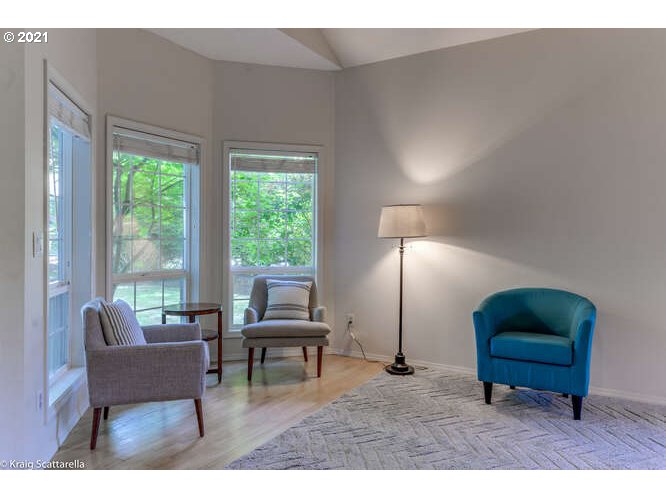 3817 Southwest Pasadena Street Portland, OR 97219 - Photo 4 of 32 Gallery Image 4
