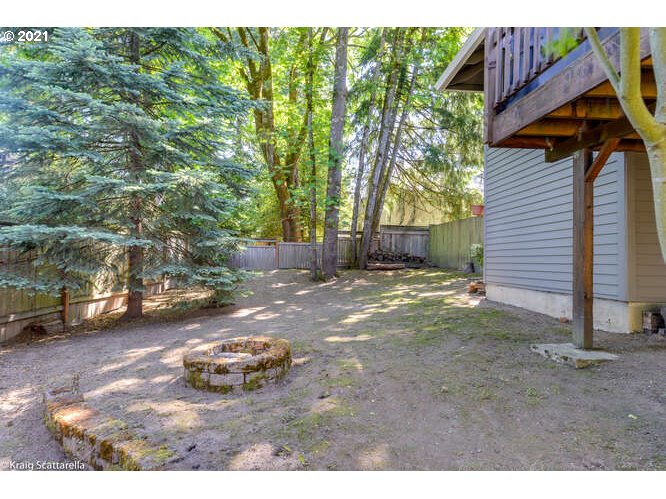 3817 Southwest Pasadena Street Portland, OR 97219 - Photo 31 of 32 Gallery Image 31