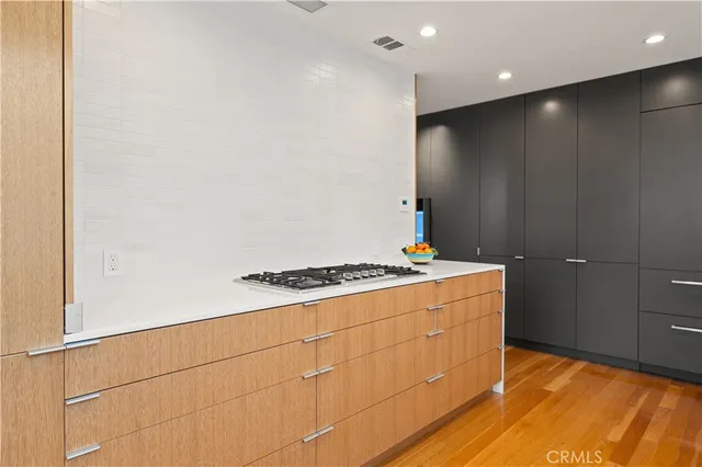 $1,750,000 | 34 South Venice Boulevard, Unit 2, Venice, CA 90291