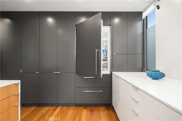 $1,750,000 | 34 South Venice Boulevard, Unit 2, Venice, CA 90291