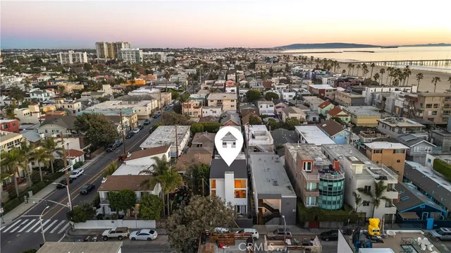 $1,750,000 | 34 South Venice Boulevard, Unit 2, Venice, CA 90291
