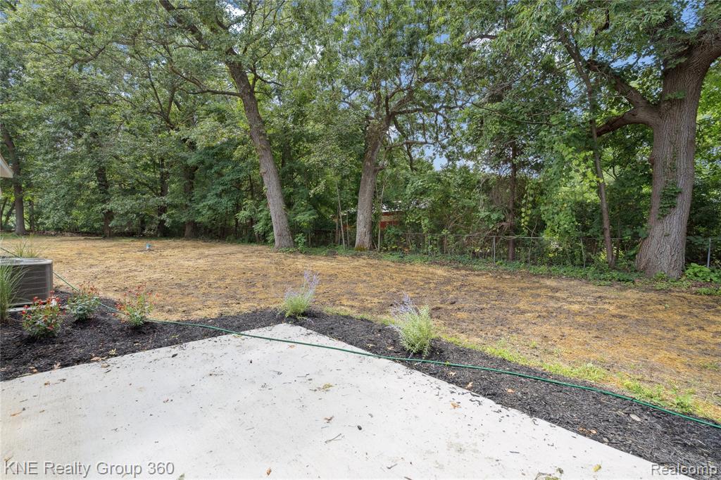 3480 East Coon Lake Road Howell, MI 48843 - Photo 33 of 36