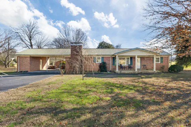 $339,000 | 28 South Patrick Road, Fayetteville, TN 37334