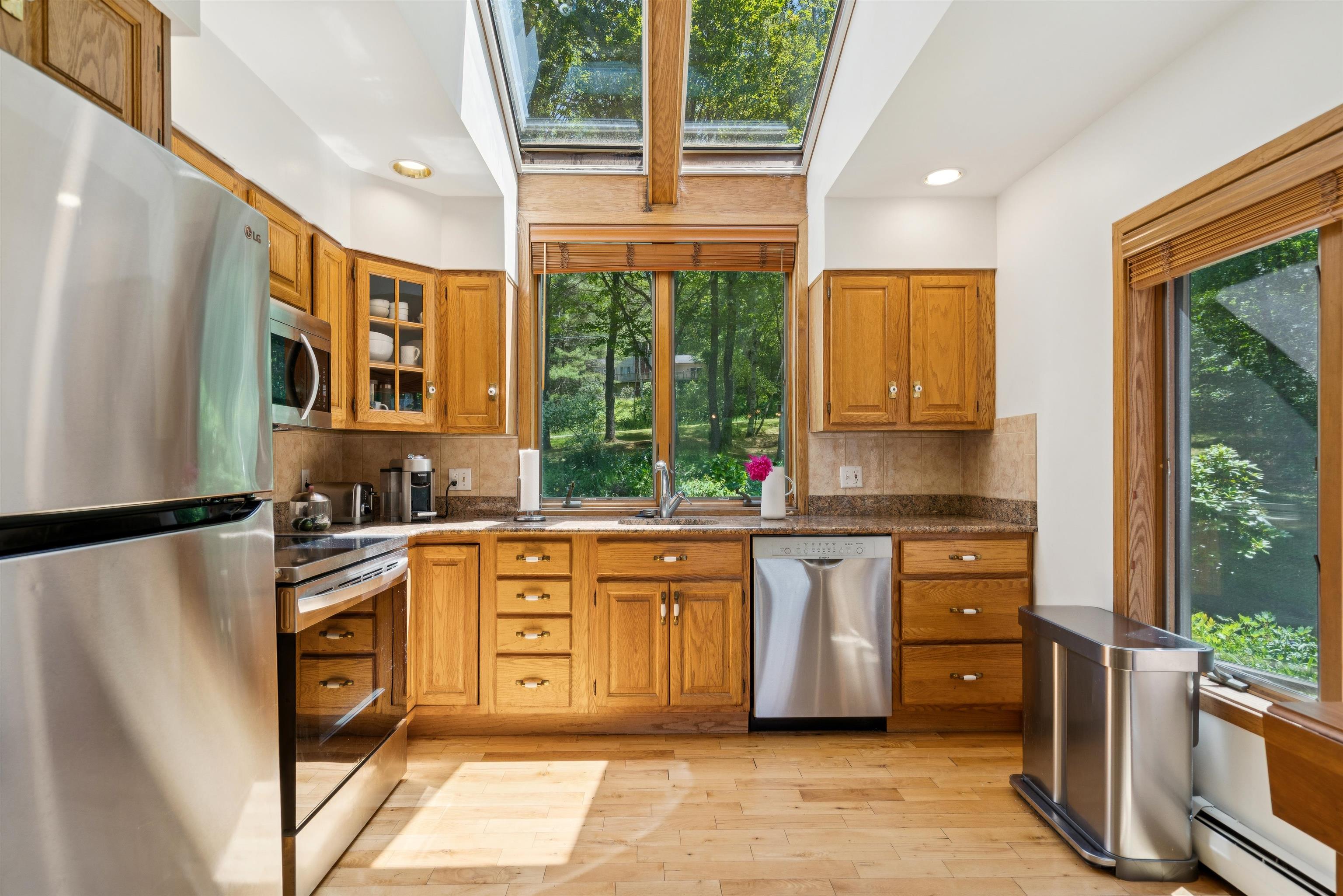 1130 Safford Road Hartford, VT 05059 - Photo 18 of 43 Gallery Image 18
