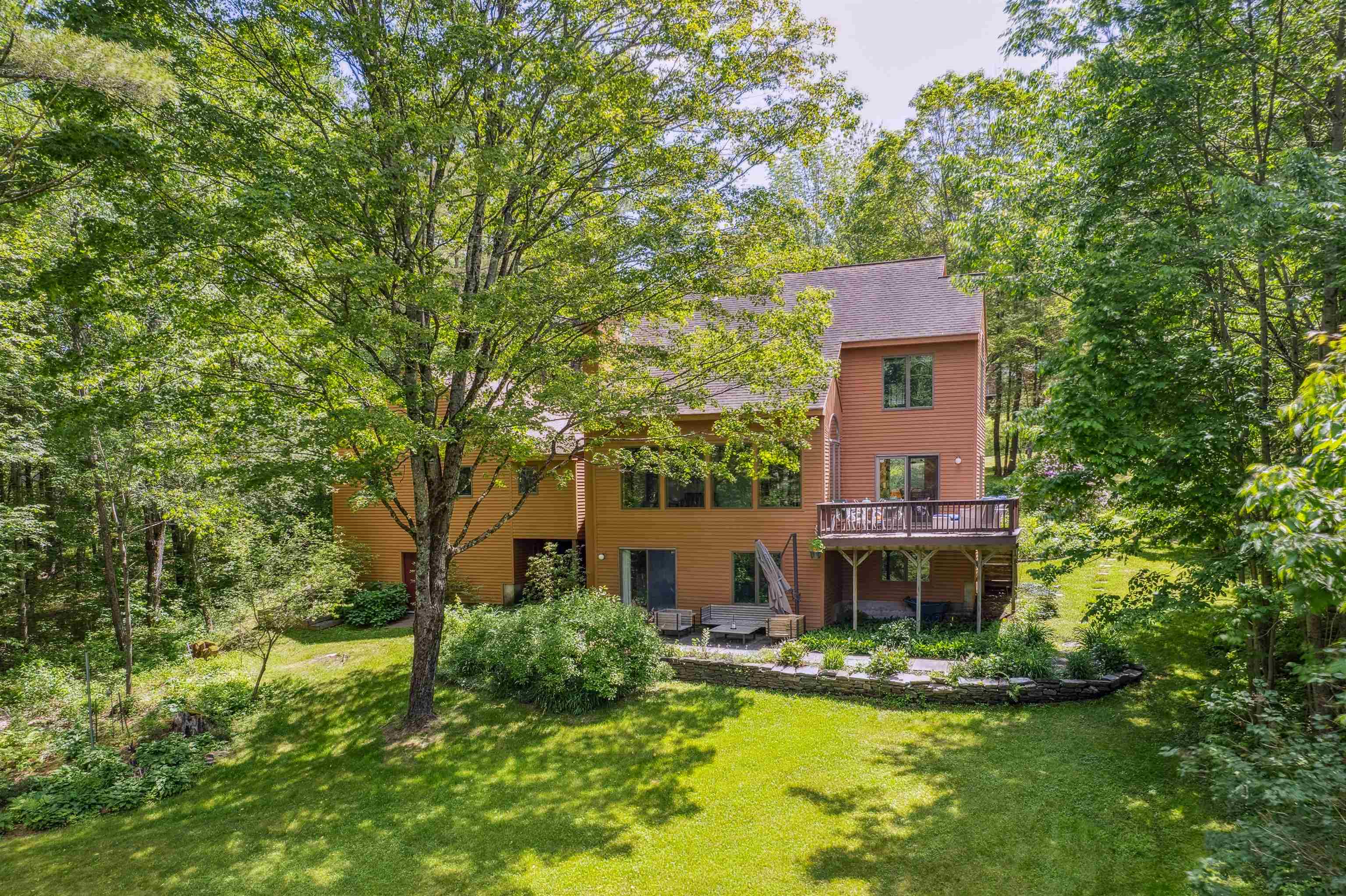 1130 Safford Road Hartford, VT 05059 - Photo 6 of 43 Gallery Image 6