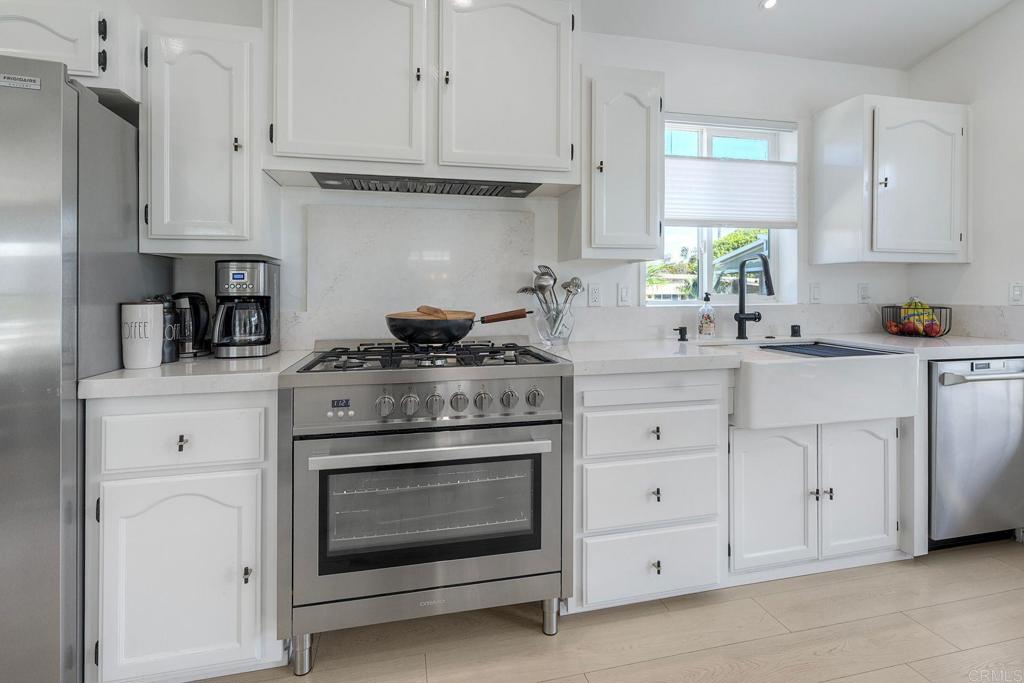 6503 Friendly Place Carlsbad, CA 92011 - Photo 14 of 43