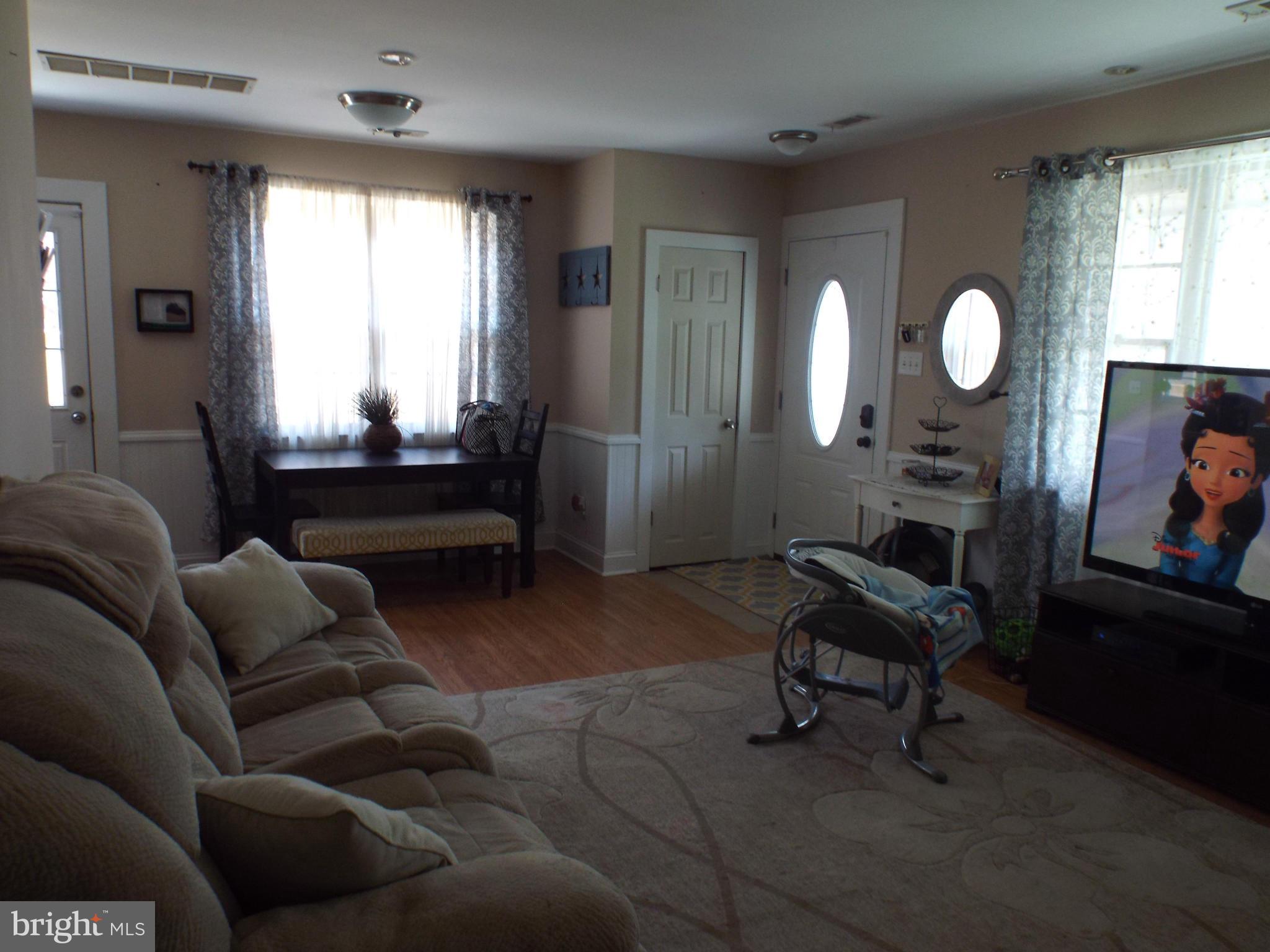 176 Dale Road Pasadena, MD 21122 - Photo 7 of 30 Living Room Dining Room Combo