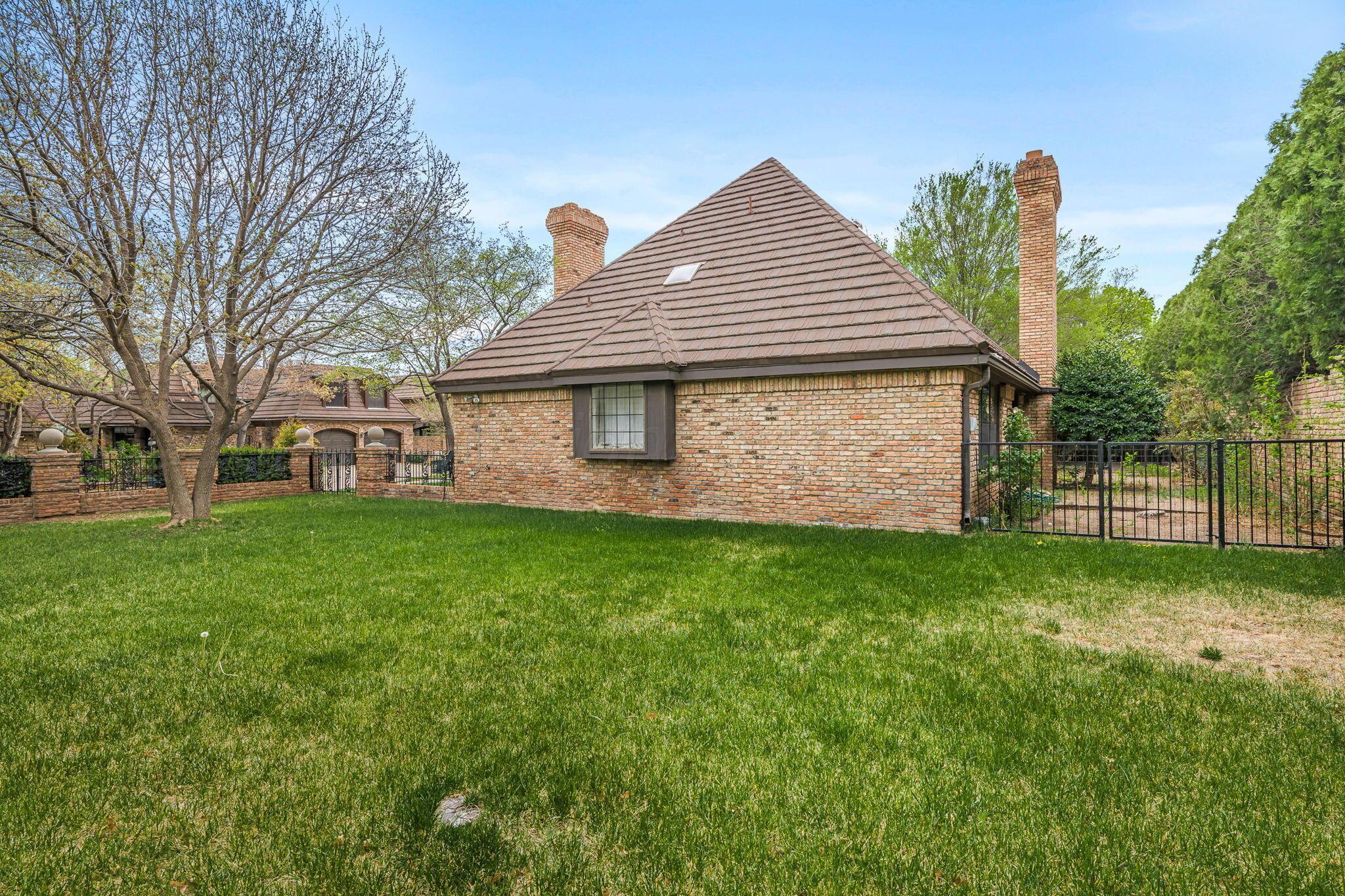 1 Quadrille Amarillo, TX 79106 - Photo 4 of 28 1 Quadrille 04