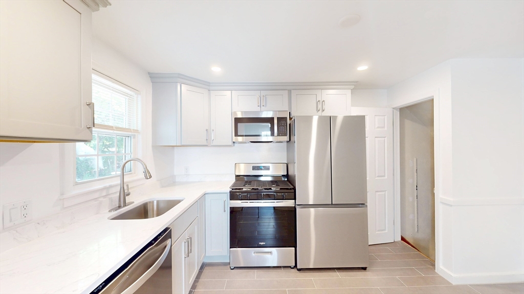 36 Nash Street, Unit 36 Watertown, MA 02472 - Photo 3 of 22