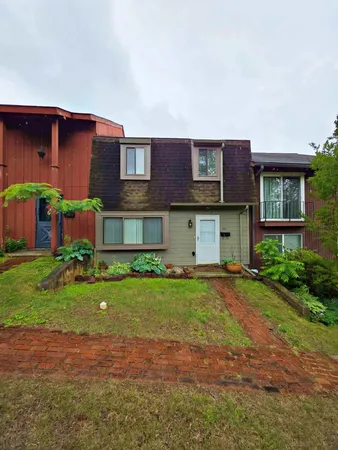 $279,900 | 60 Woodlake Drive, Charlottesville, VA 22901
