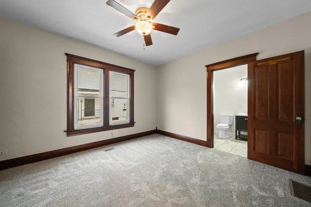 $1,950 | 208 West Chestnut Street, Burlington, WI 53105