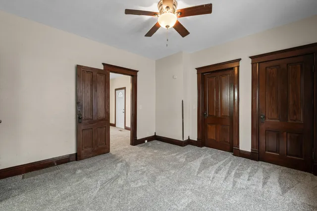 $1,950 | 208 West Chestnut Street, Burlington, WI 53105