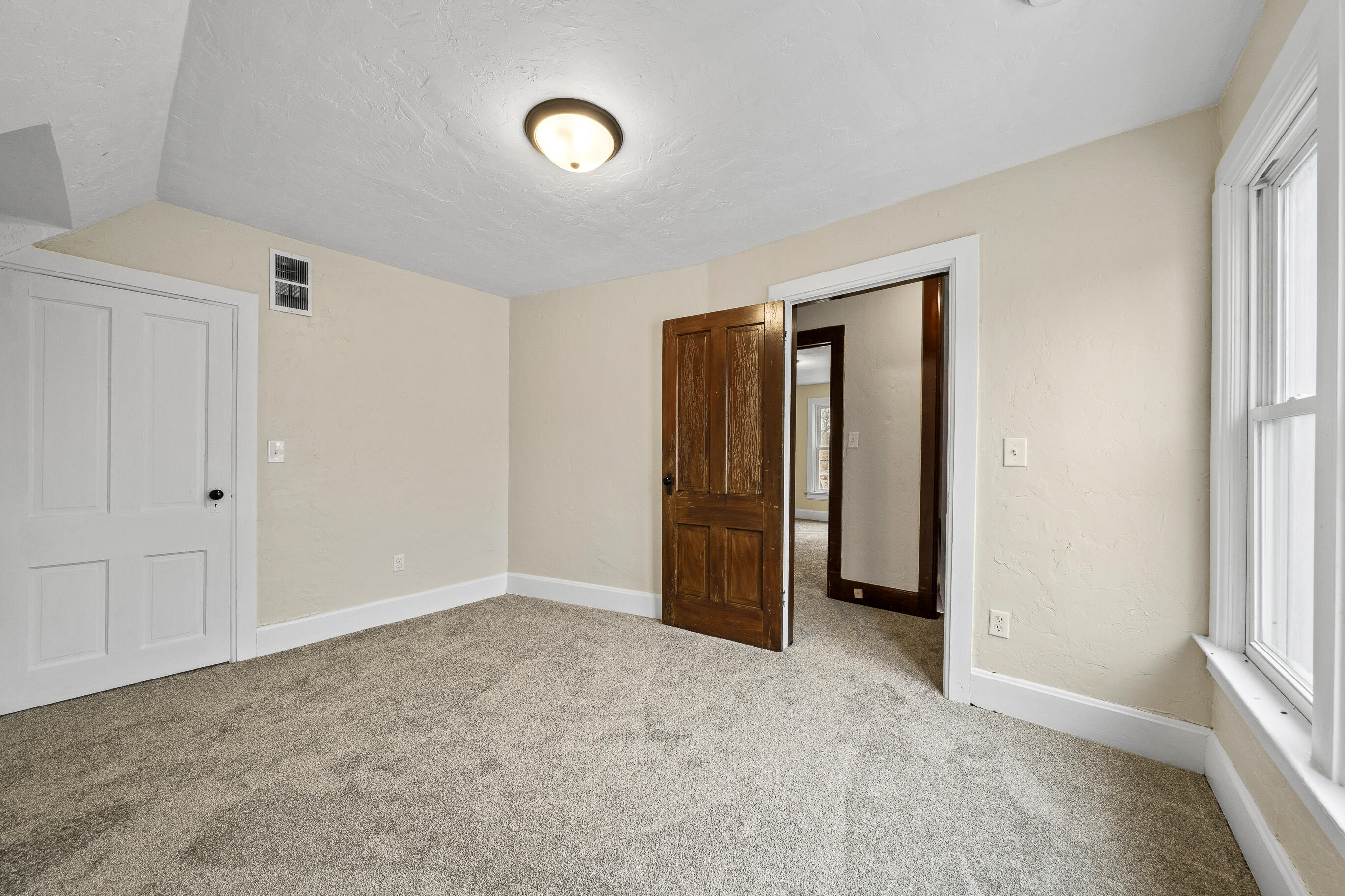 208 West Chestnut Street Burlington, WI 53105 - Photo 30 of 41 Bedroom #4 with bath