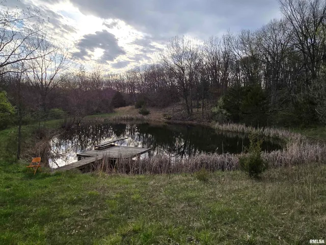 $950,000 | 1489 East 273rd Lane, Clayton, IL 62324