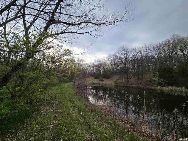 $950,000 | 1489 East 273rd Lane, Clayton, IL 62324