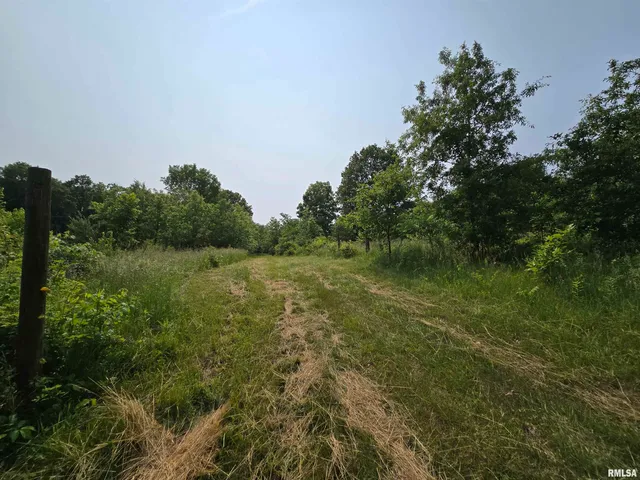 $950,000 | 1489 East 273rd Lane, Clayton, IL 62324