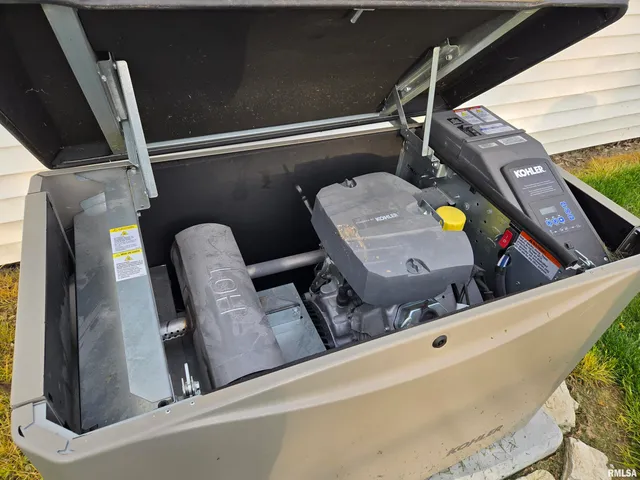 $950,000 | 1489 East 273rd Lane, Clayton, IL 62324