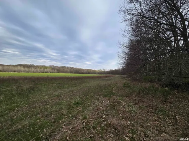 $950,000 | 1489 East 273rd Lane, Clayton, IL 62324