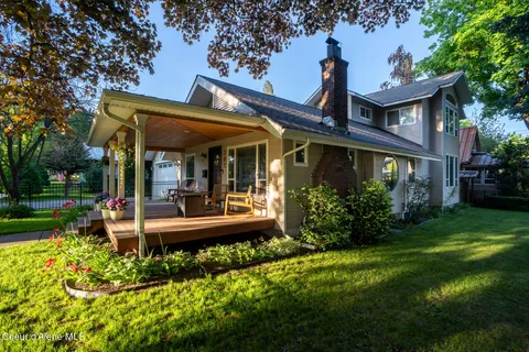 $1,025,000 | 702 North Government Way, Coeur D'Alene, ID 83814