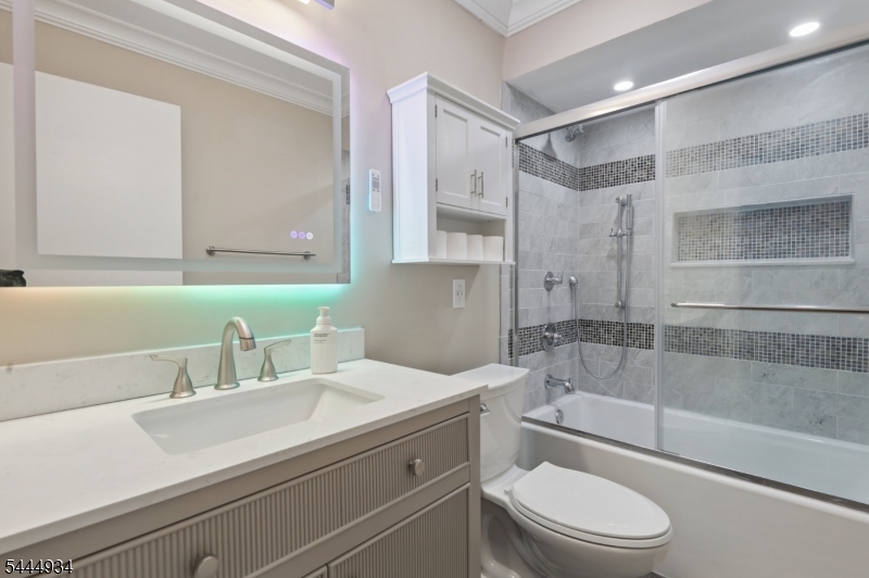 308 Federal Hill Road, Unit 308 Pompton Lakes, NJ 07442 - Photo 14 of 28