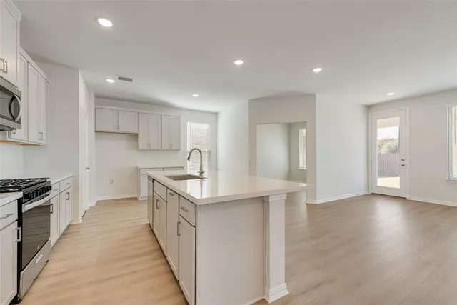 $318,690 | 1128 Redcoat Drive, Forney, TX 75126