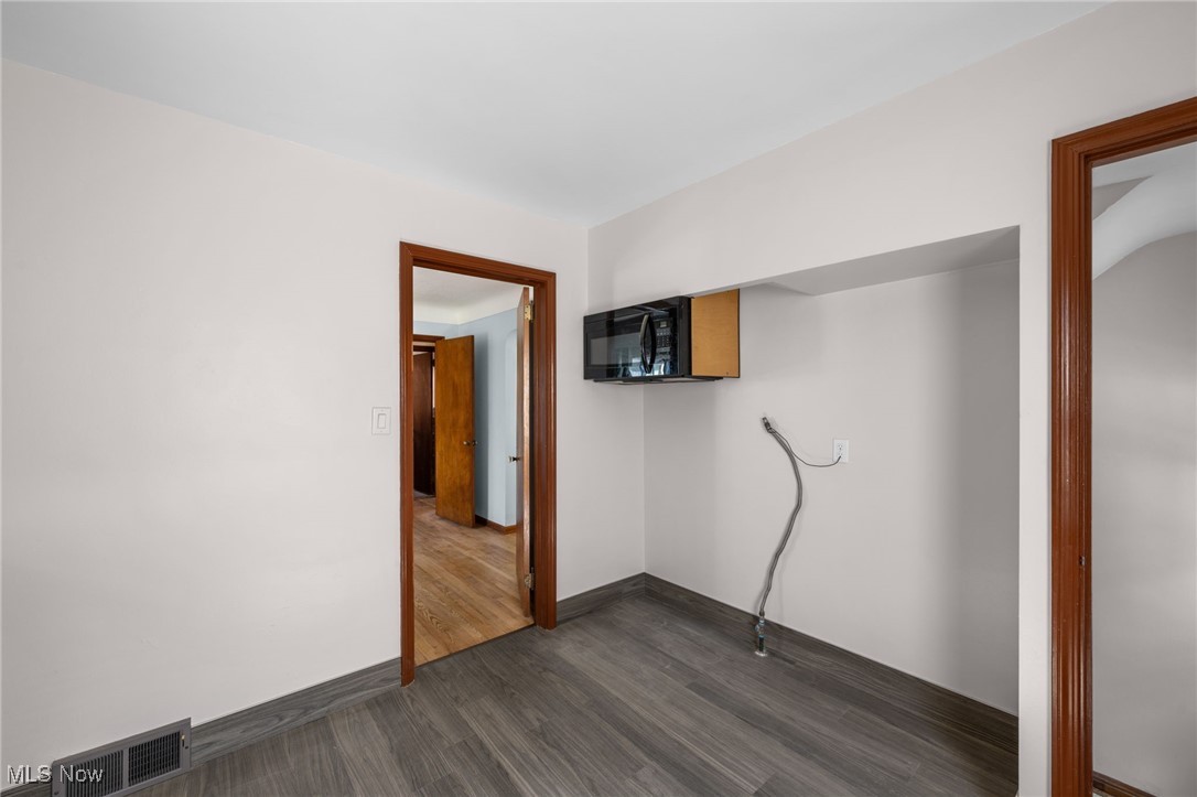 18122 Nottingham Road Cleveland, OH 44119 - Photo 11 of 29