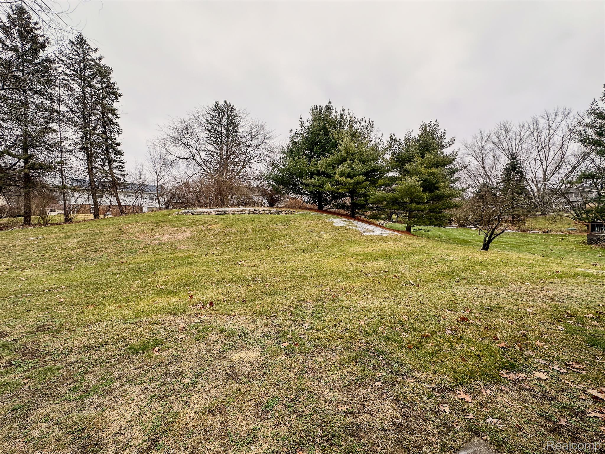 1351 Hunter Road Brighton, MI 48114 - Photo 8 of 38 Gallery Image 8