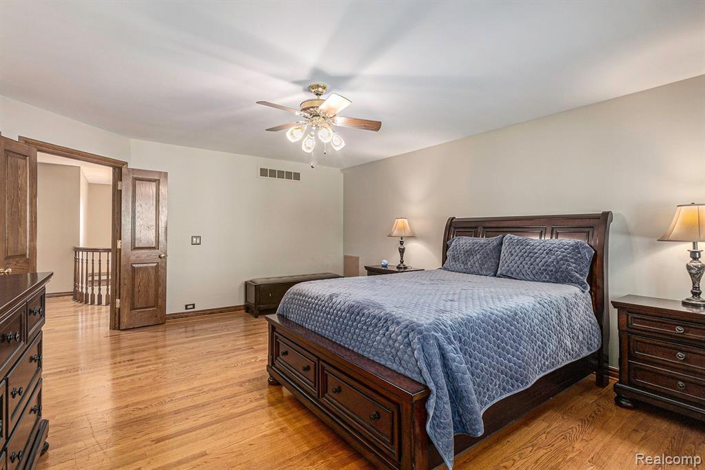 8065 Woodview Road Clarkston, MI 48348 - Photo 23 of 57