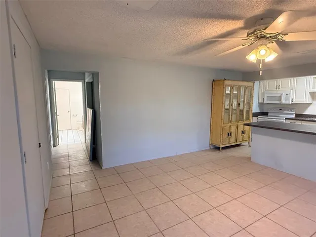 $1,150 | 3943 Freedom Avenue, Unit 1, Sarasota, FL 34231