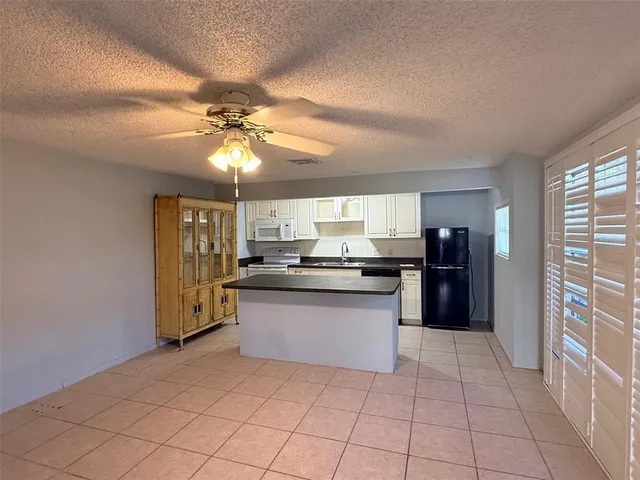 $1,150 | 3943 Freedom Avenue, Unit 1, Sarasota, FL 34231