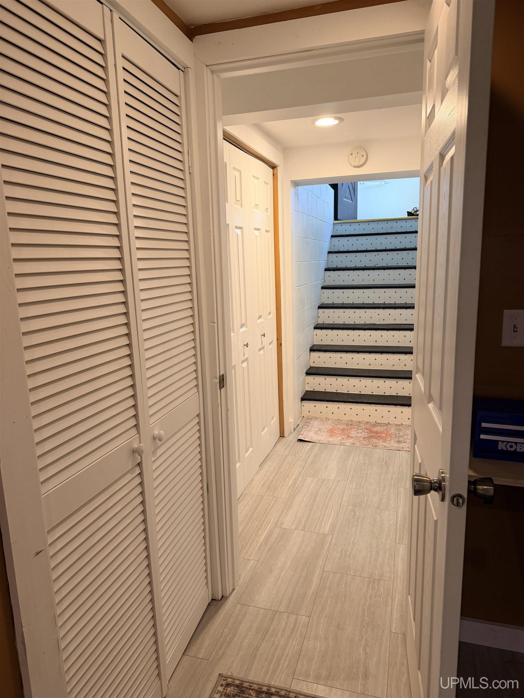 340 Mesnard Street Marquette, MI 49855 - Photo 20 of 36
