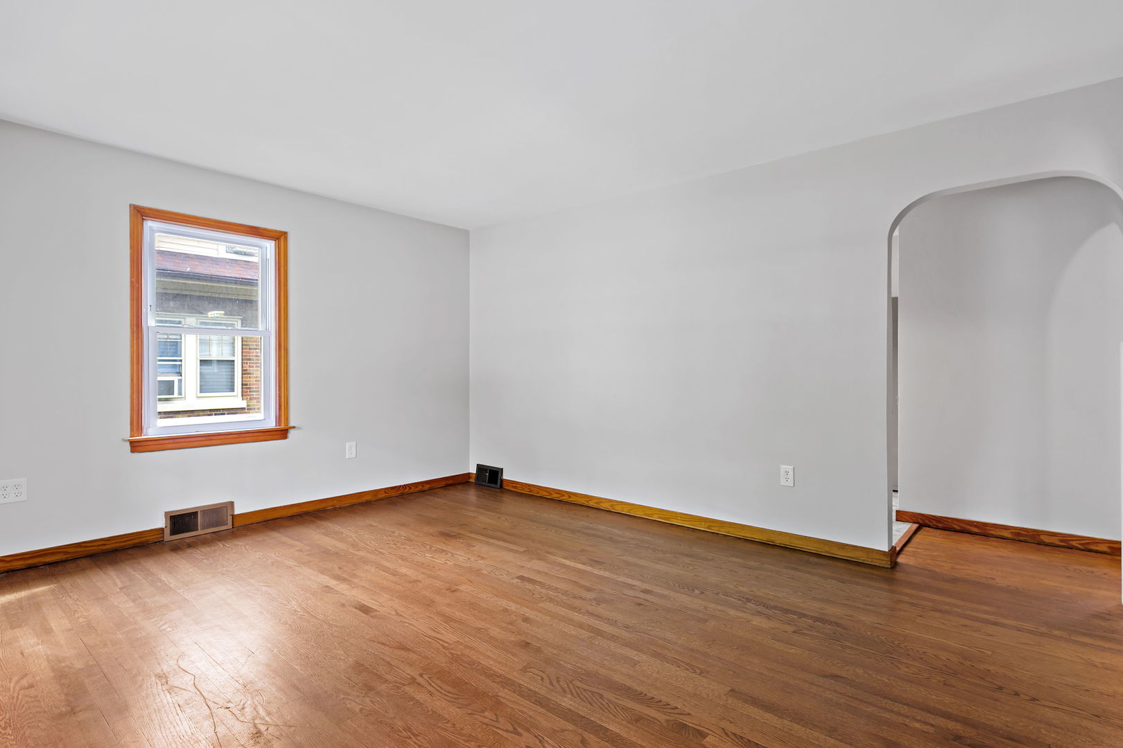 701 Rural Street Aurora, IL 60505 - Photo 5 of 19 Gallery Image 5