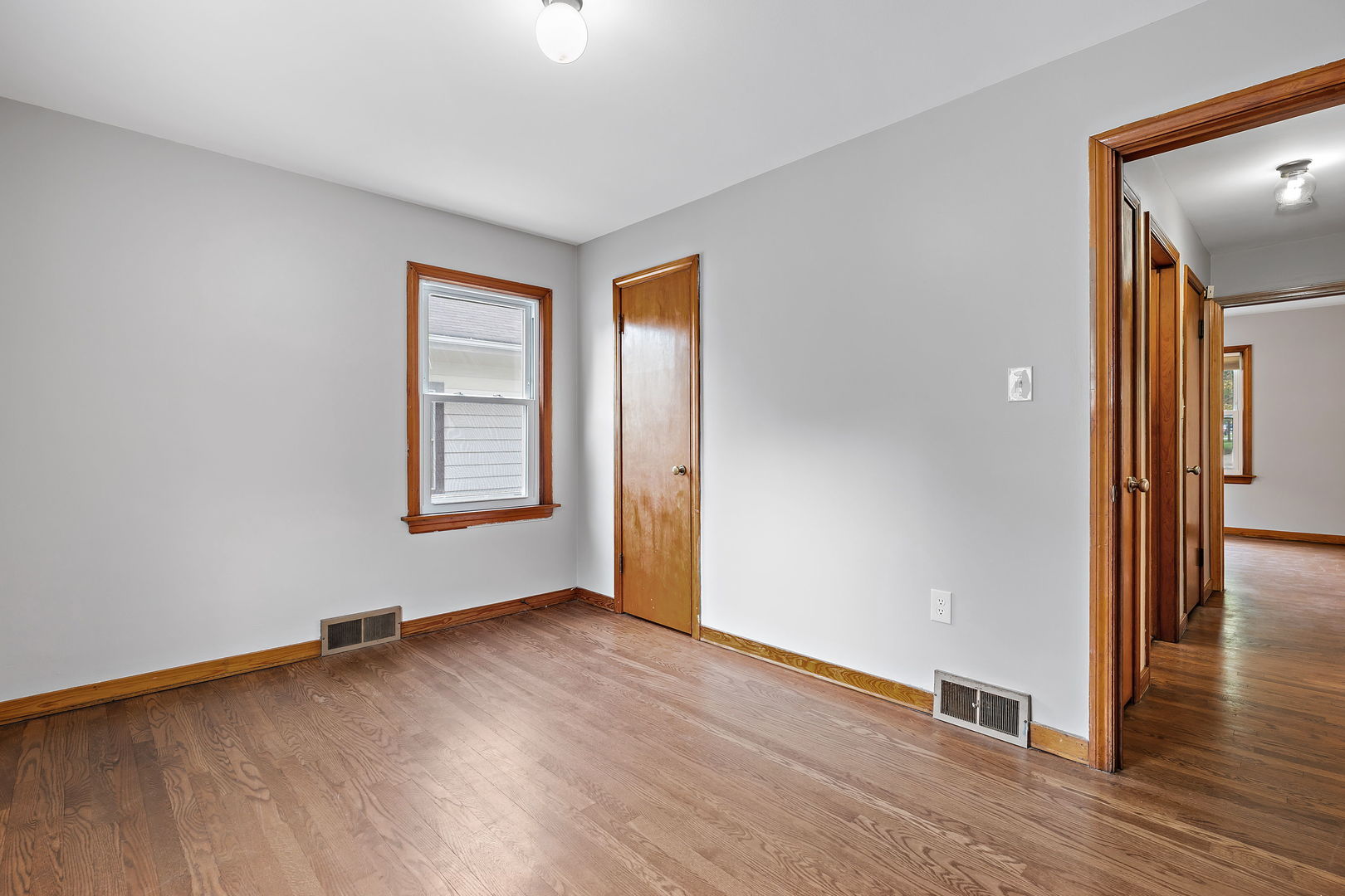 701 Rural Street Aurora, IL 60505 - Photo 8 of 19 Gallery Image 8