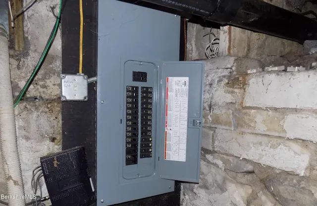 front view of house with a yard