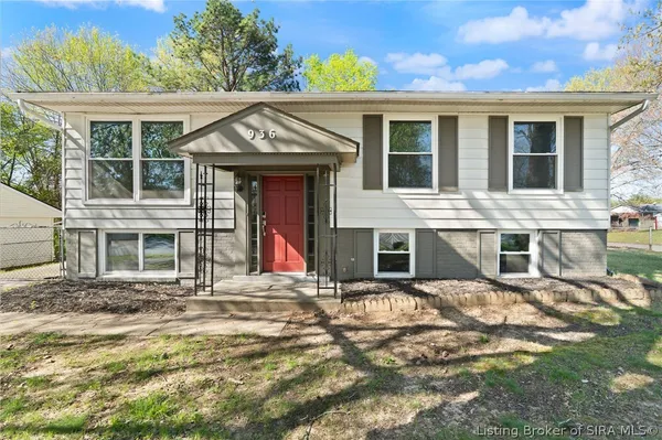 $279,900 | 936 Pennsylvania Avenue, Jeffersonville, IN 47130